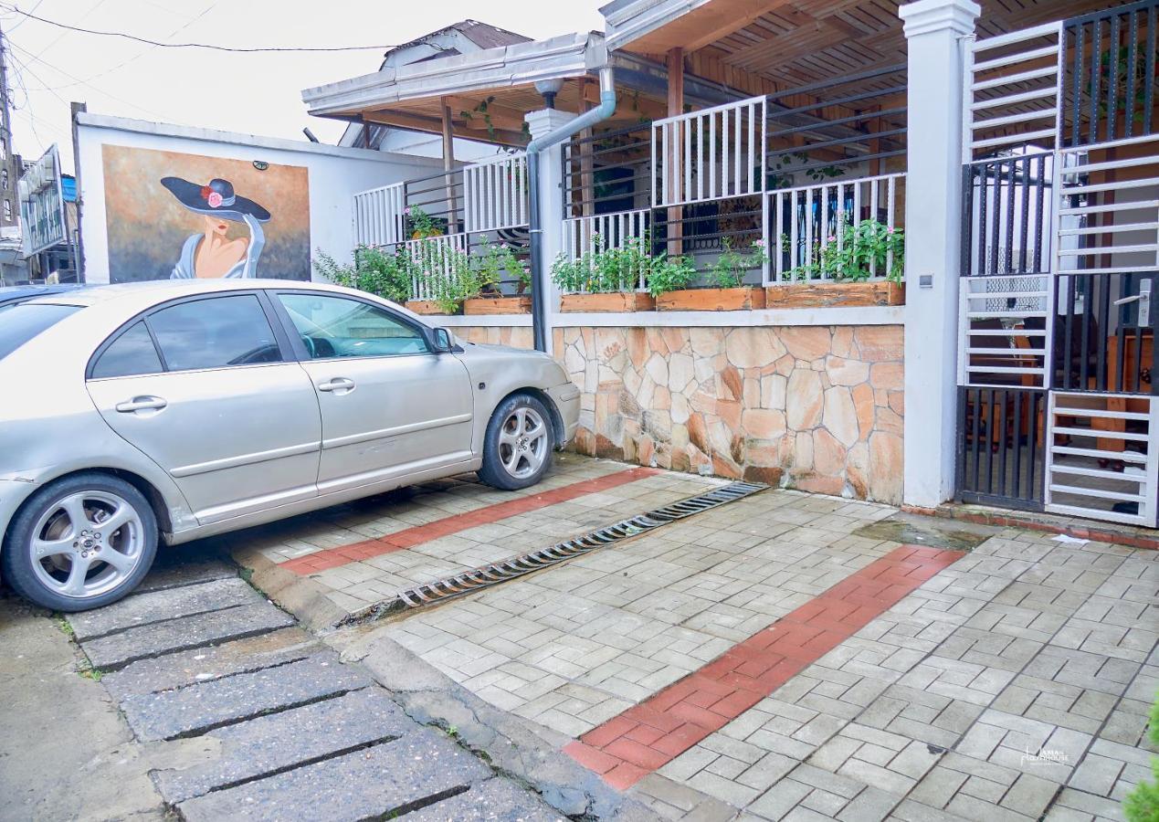 Villa Des Roses Bonaberi Exterior photo